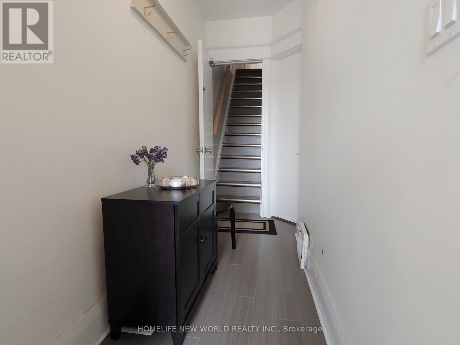 2nd - 566 Glebeholme Boulevard, Toronto (Danforth), Ontario  M4C 1V4 - Photo 8 - E12597482