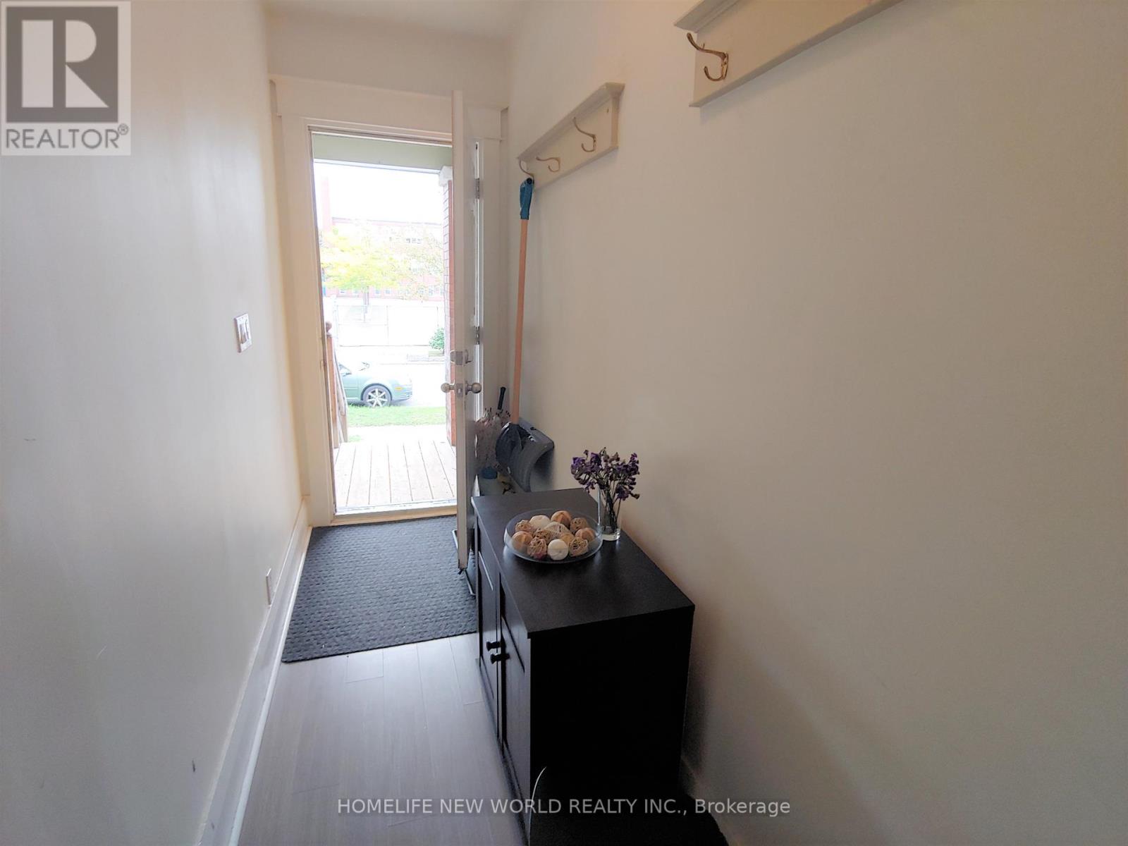 2nd - 566 Glebeholme Boulevard, Toronto (Danforth), Ontario  M4C 1V4 - Photo 9 - E12597482