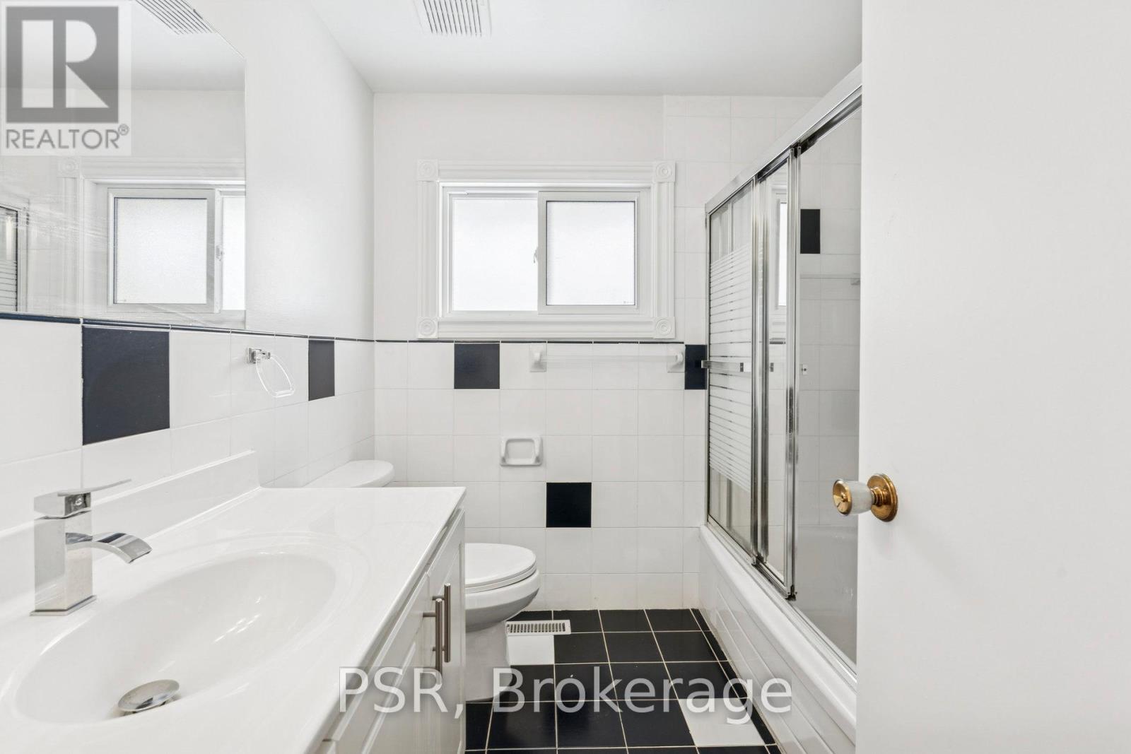 27 Gloxinia Crescent, Toronto (L'amoreaux), Ontario  M1W 2C3 - Photo 15 - E12597546