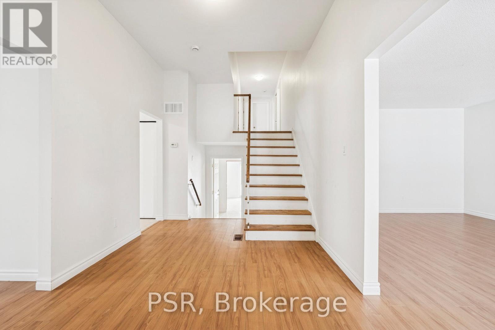 27 Gloxinia Crescent, Toronto (L'amoreaux), Ontario  M1W 2C3 - Photo 3 - E12597546