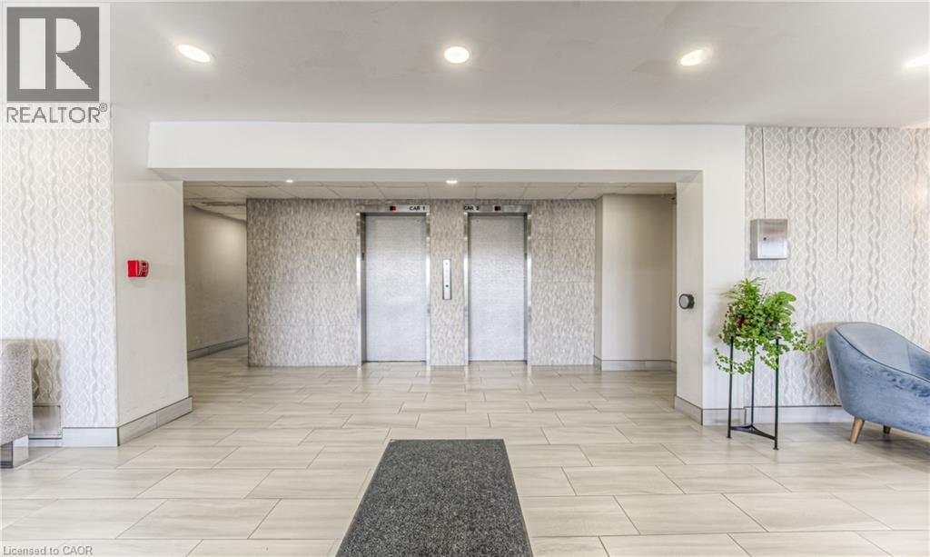 1100 Courtland Avenue E Unit# 211, Kitchener, Ontario  N2C 2H9 - Photo 3 - 40771161