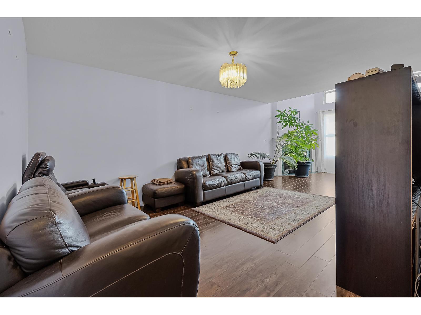 15 7250 122 Street, Surrey, British Columbia  V3W 1B4 - Photo 2 - R3070889