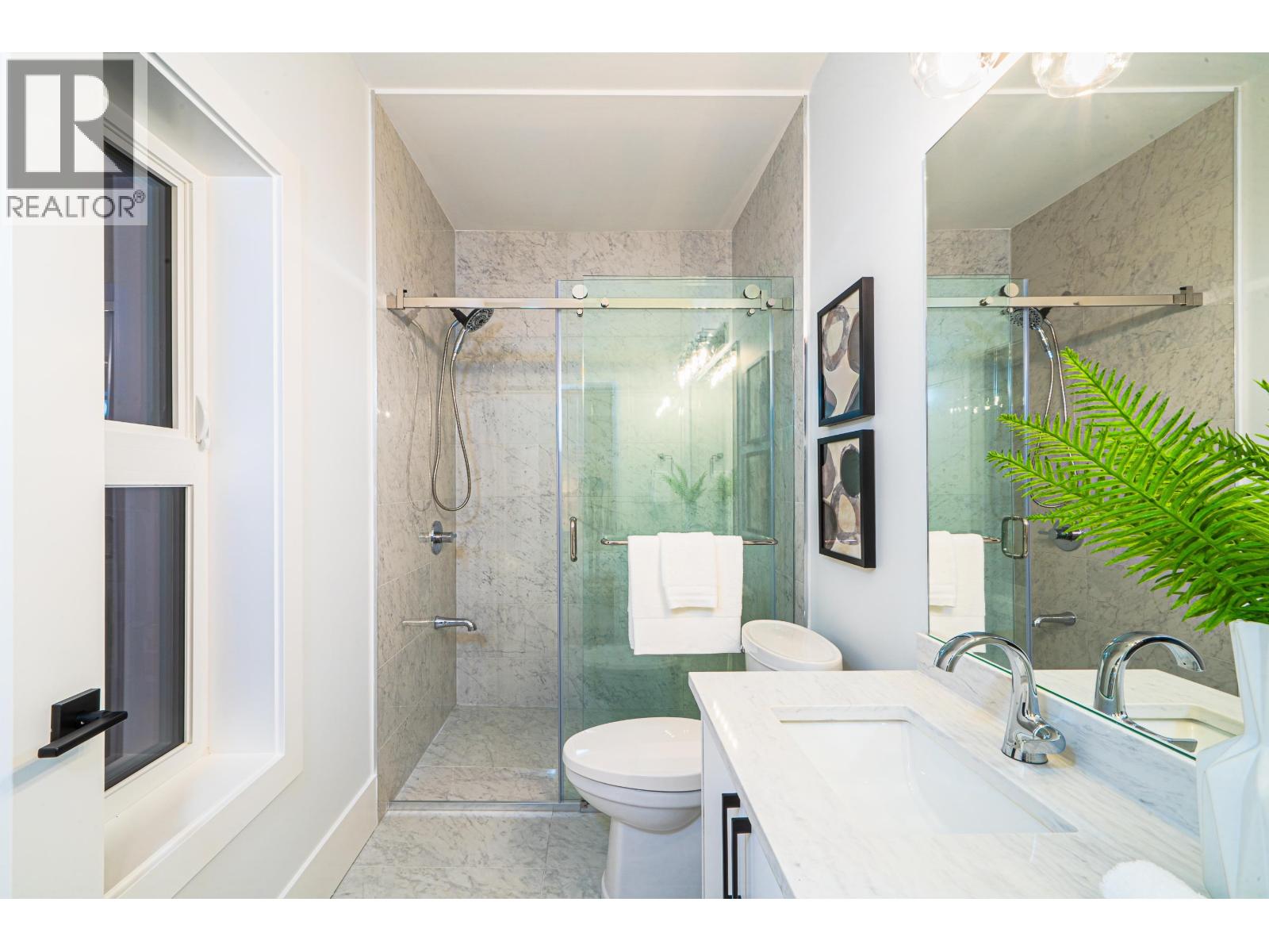 2735 W 8th Avenue, Vancouver, British Columbia  V6K 2B7 - Photo 26 - R3070109