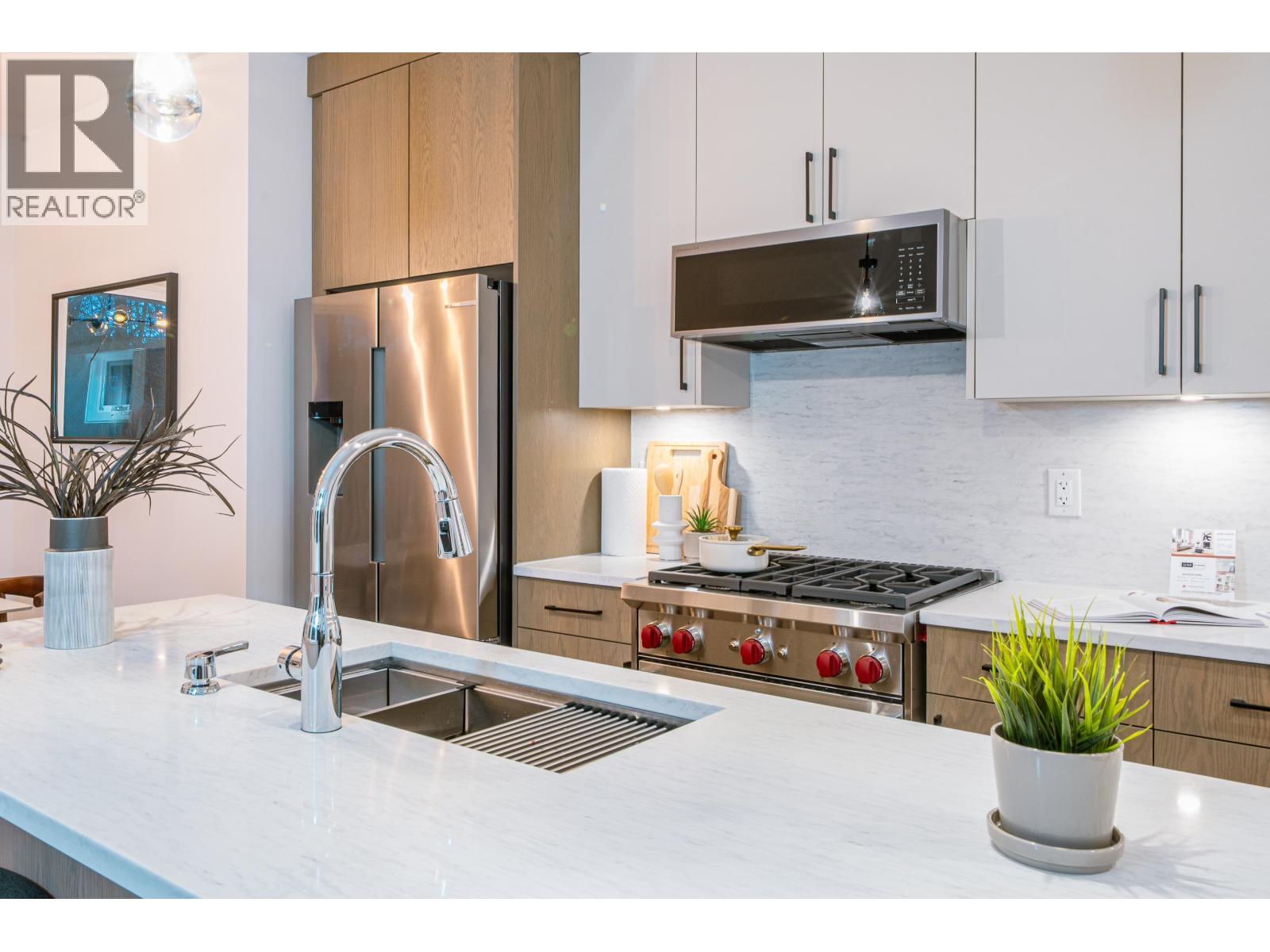 2735 W 8th Avenue, Vancouver, British Columbia  V6K 2B7 - Photo 7 - R3070109