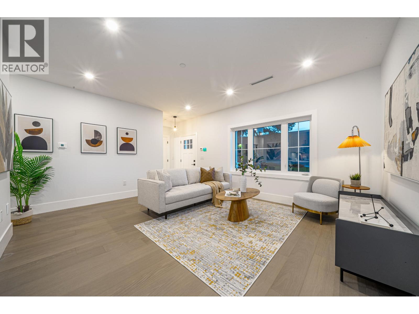 2735 W 8th Avenue, Vancouver, British Columbia  V6K 2B7 - Photo 4 - R3070109