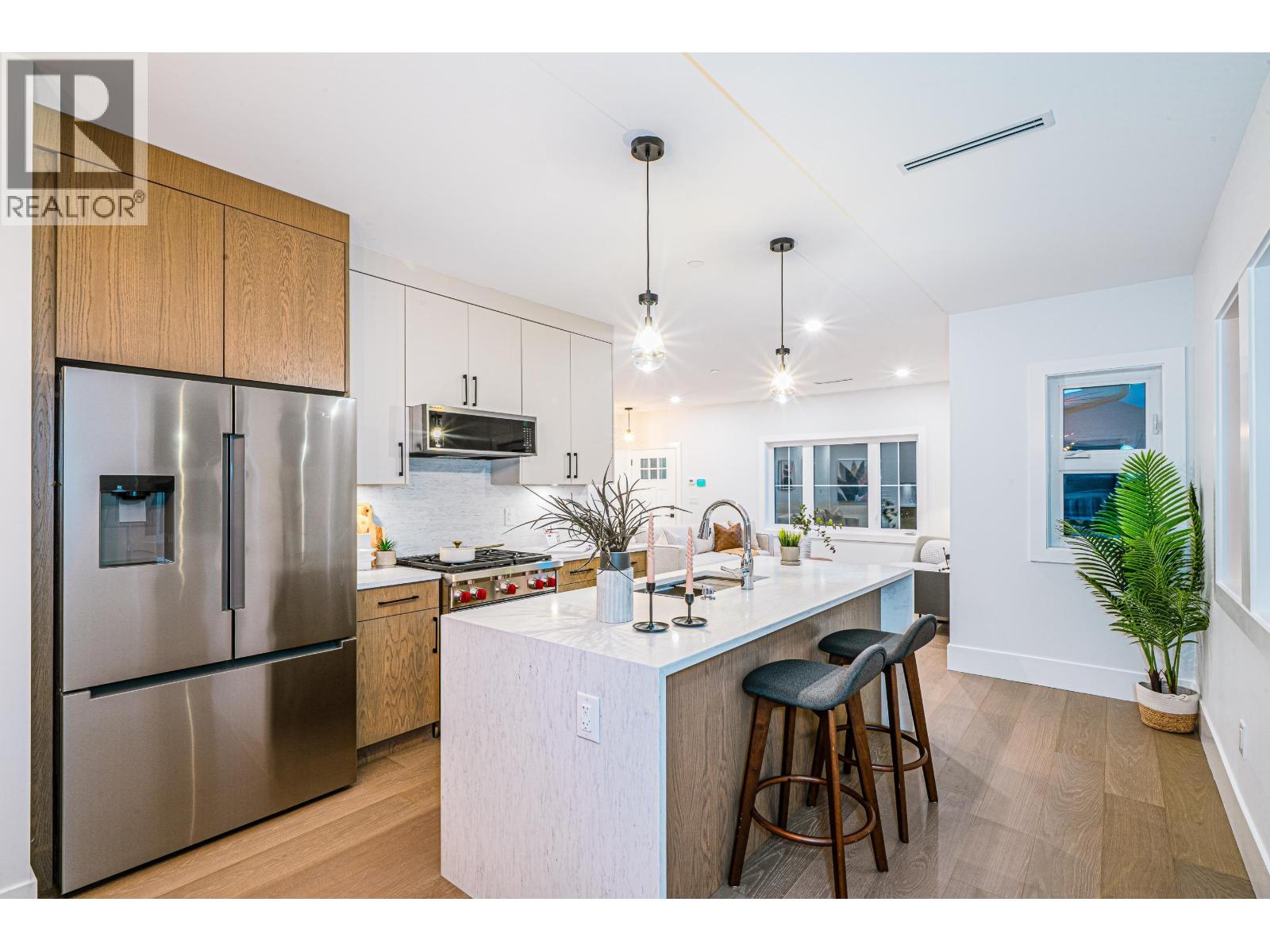 2735 W 8th Avenue, Vancouver, British Columbia  V6K 2B7 - Photo 8 - R3070109