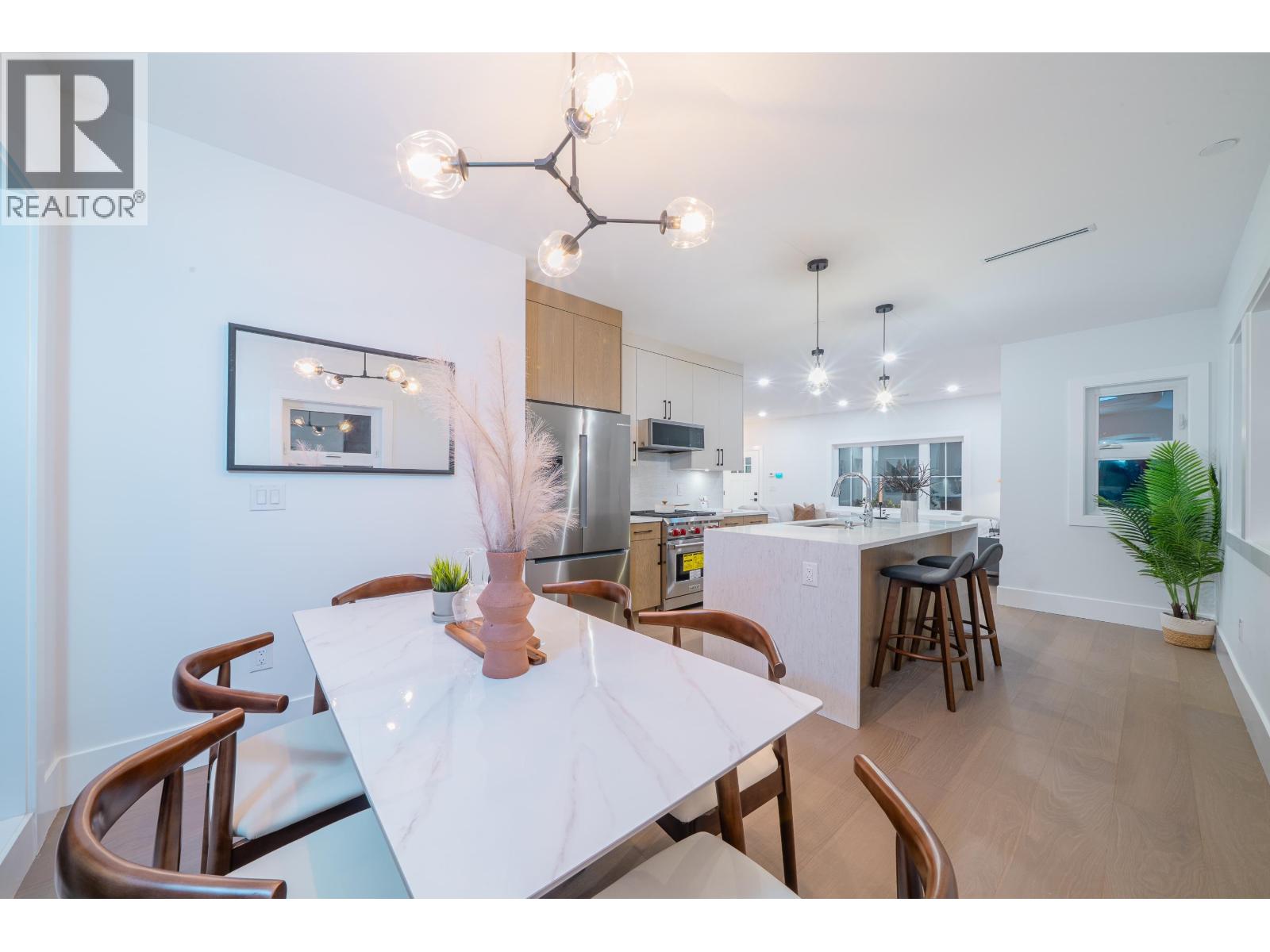 2735 W 8th Avenue, Vancouver, British Columbia  V6K 2B7 - Photo 12 - R3070109