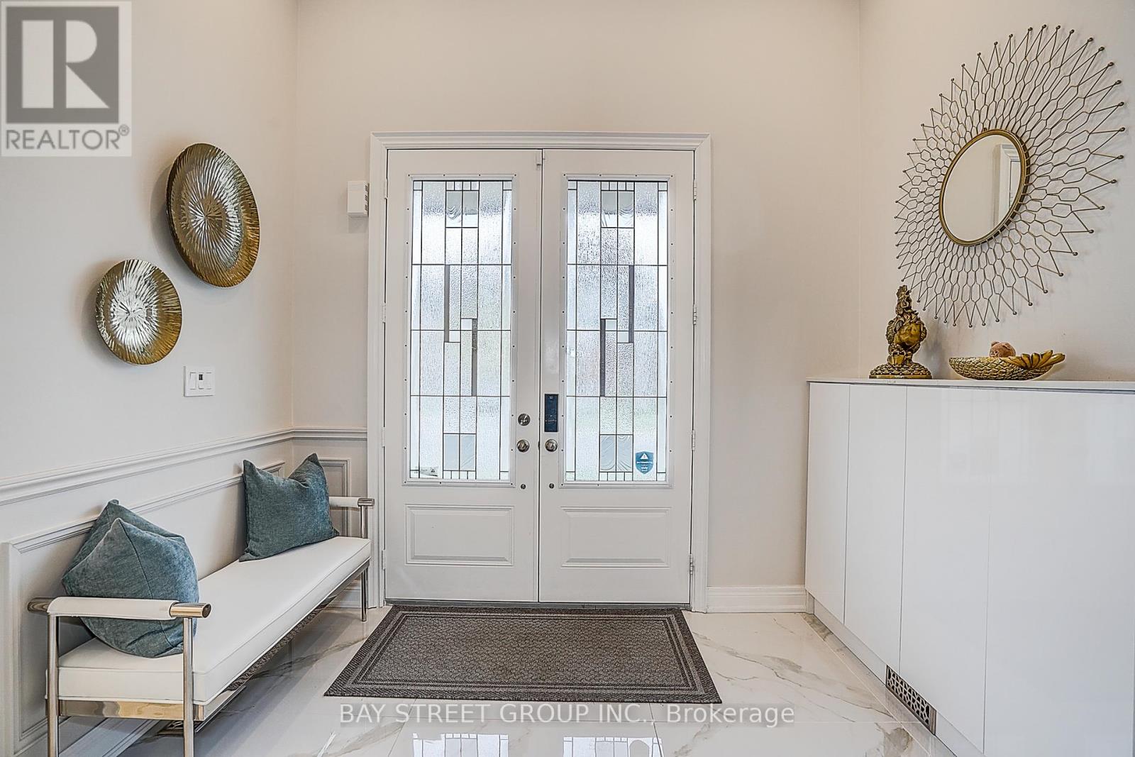 48 Red Giant Street W, Richmond Hill, Ontario  L4C 4Y4 - Photo 2 - N12597534