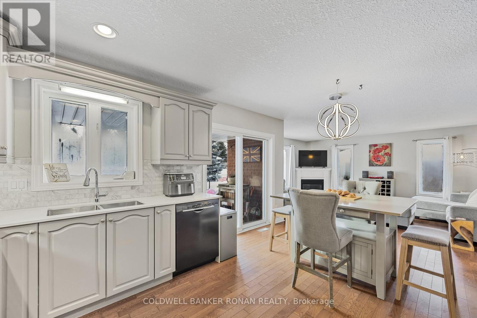 28 Dekker Street, Adjala-Tosorontio, Ontario  L0M 1J0 - Photo 13 - N12597572