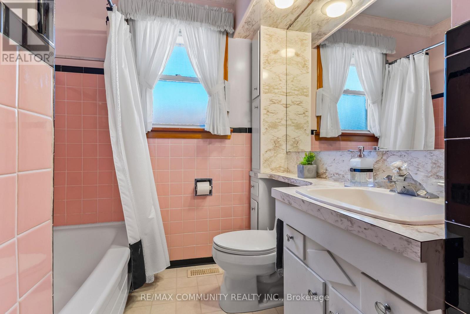 287 John Street, Midland, Ontario  L4R 2J6 - Photo 18 - S12445800