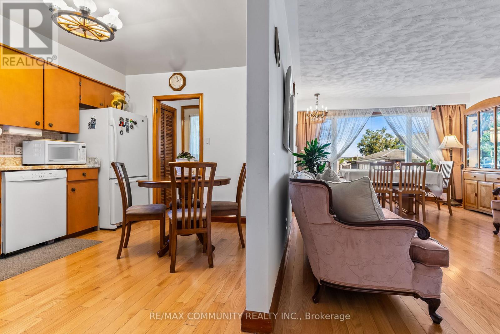 287 John Street, Midland, Ontario  L4R 2J6 - Photo 7 - S12445800