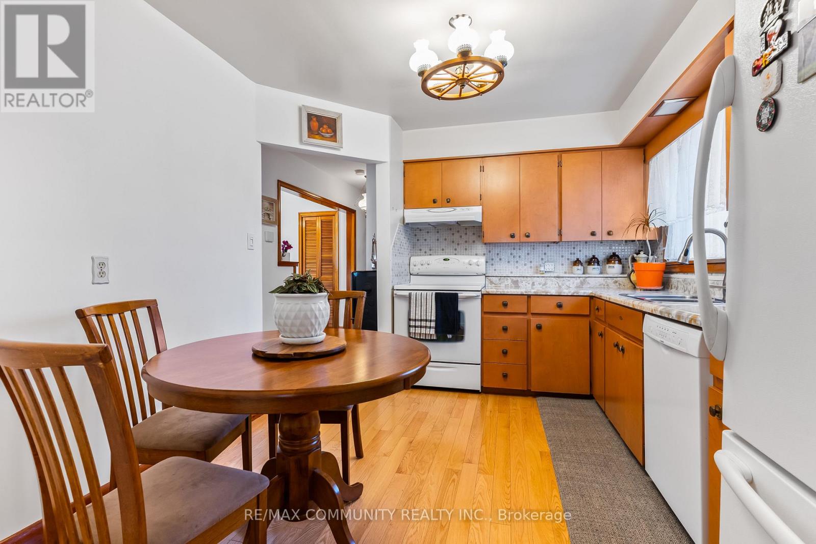 287 John Street, Midland, Ontario  L4R 2J6 - Photo 8 - S12445800