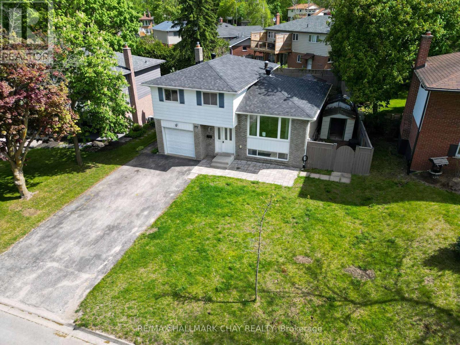 72 JANE CRESCENT, barrie (allandale heights), Ontario