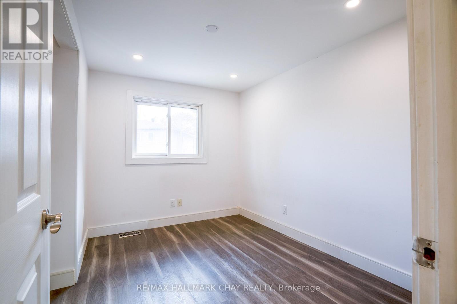 72 Jane Crescent, Barrie (Allandale Heights), Ontario  L4N 3T8 - Photo 13 - S12597522