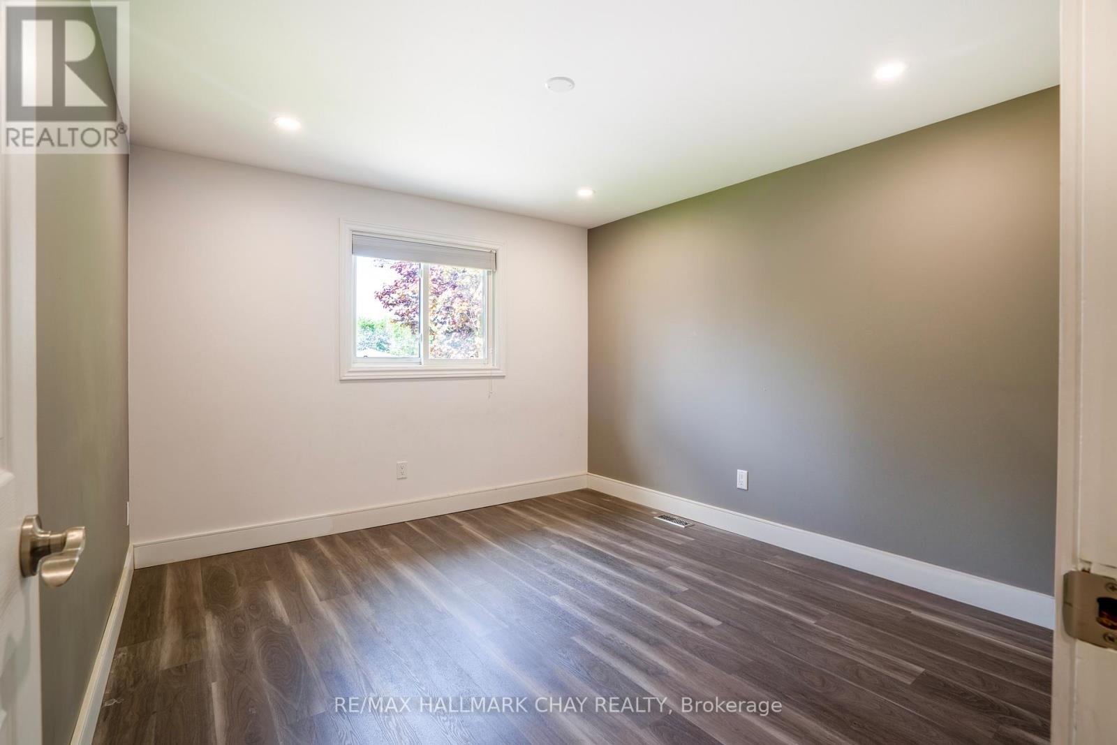 72 Jane Crescent, Barrie (Allandale Heights), Ontario  L4N 3T8 - Photo 18 - S12597522