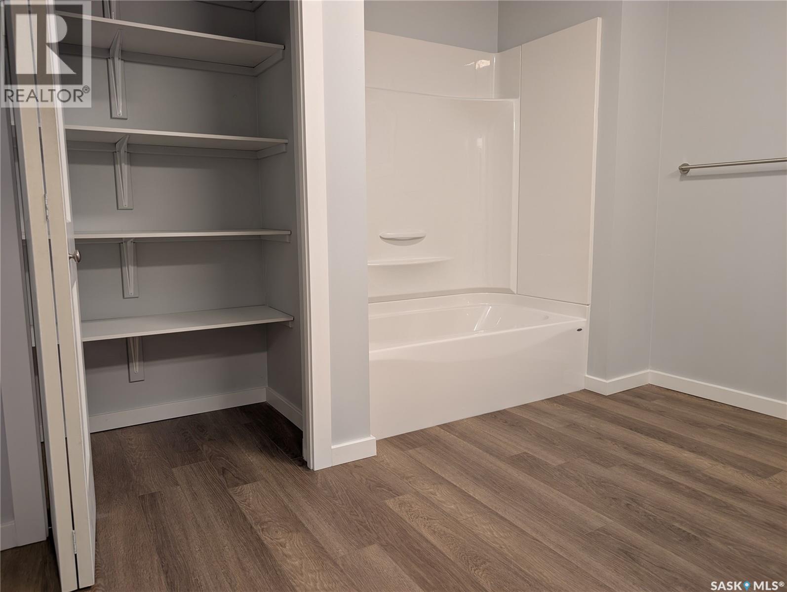 102 32nd Street W, Saskatoon, Saskatchewan  S7L 0S1 - Photo 10 - SK025144