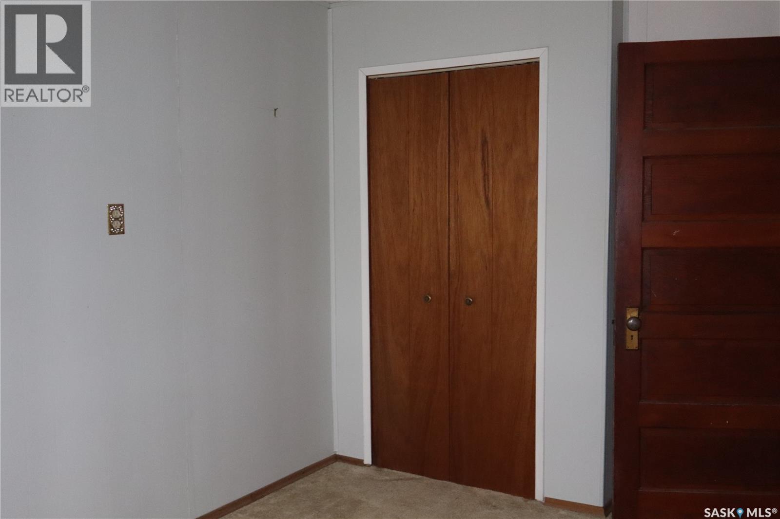 102 1st Avenue E, Coronach, Saskatchewan  S0H 0Z0 - Photo 11 - SK025057