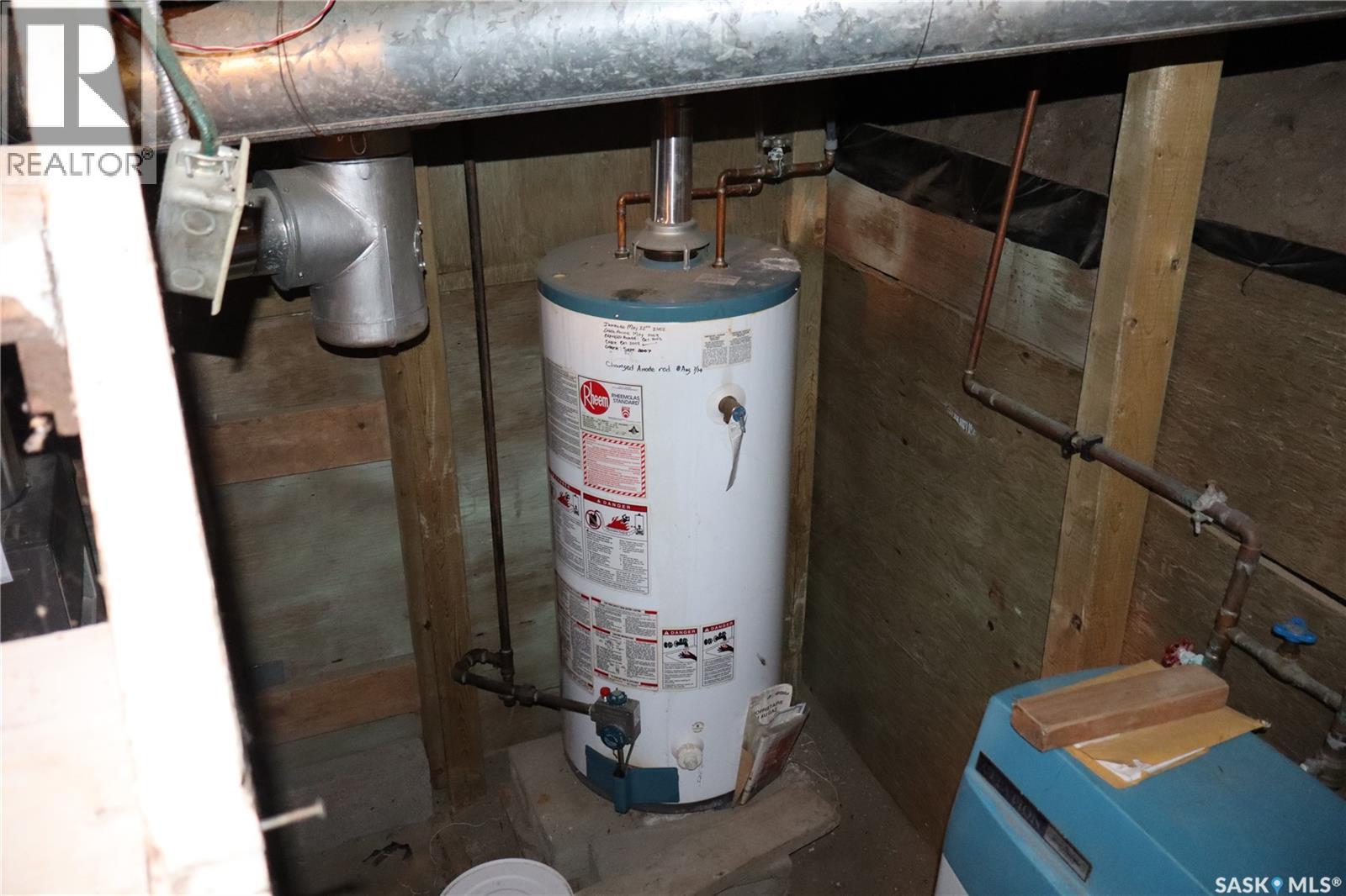 102 1st Avenue E, Coronach, Saskatchewan  S0H 0Z0 - Photo 22 - SK025057