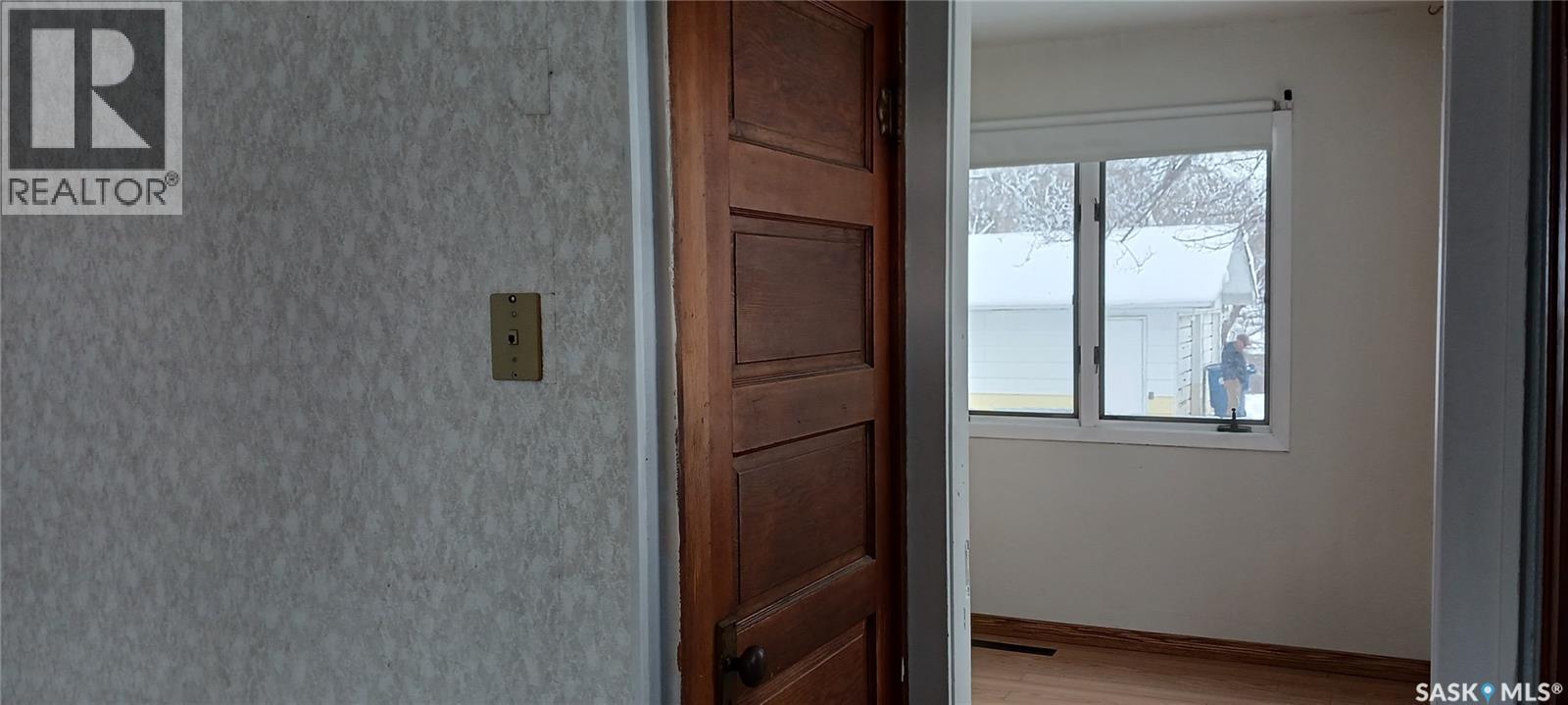 102 1st Avenue E, Coronach, Saskatchewan  S0H 0Z0 - Photo 24 - SK025057