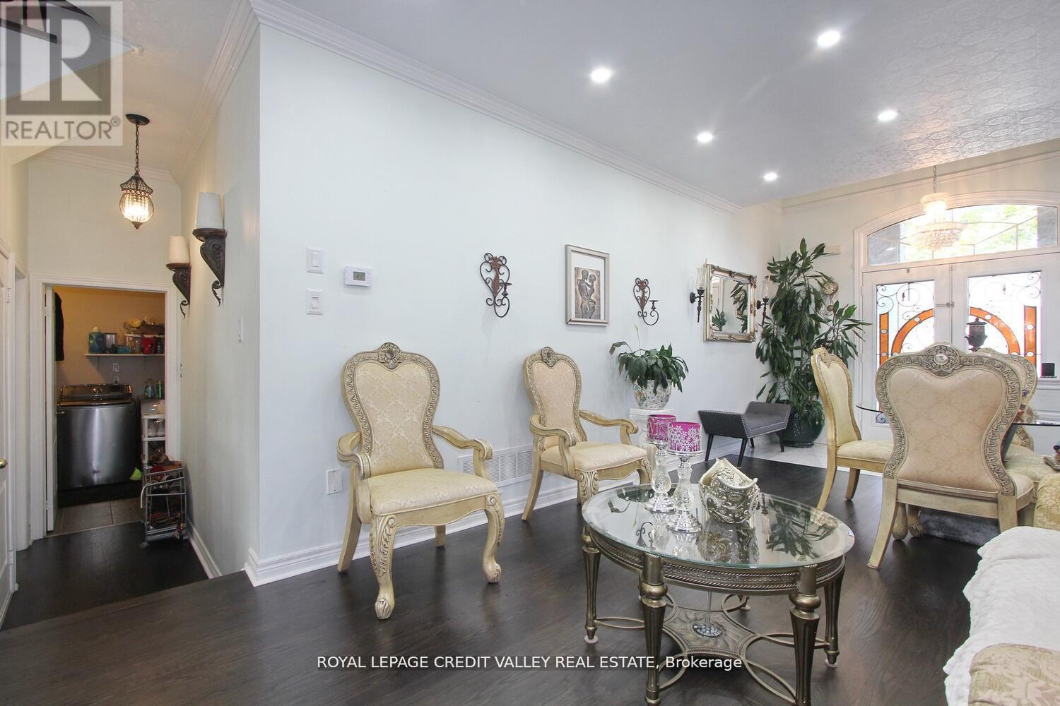 12 Helman Road, Brampton, Ontario  L6R 0R6 - Photo 12 - W12597512