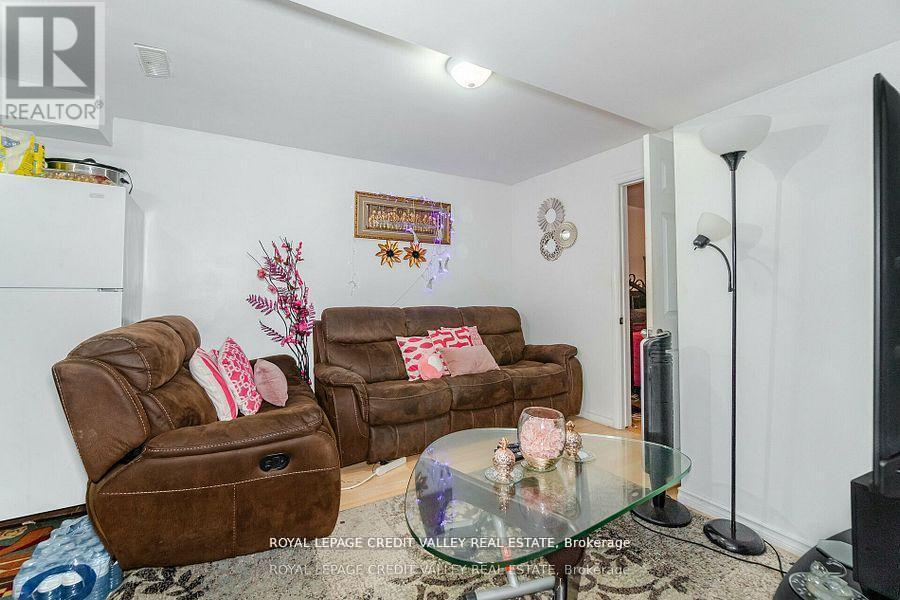 12 Helman Road, Brampton, Ontario  L6R 0R6 - Photo 43 - W12597512