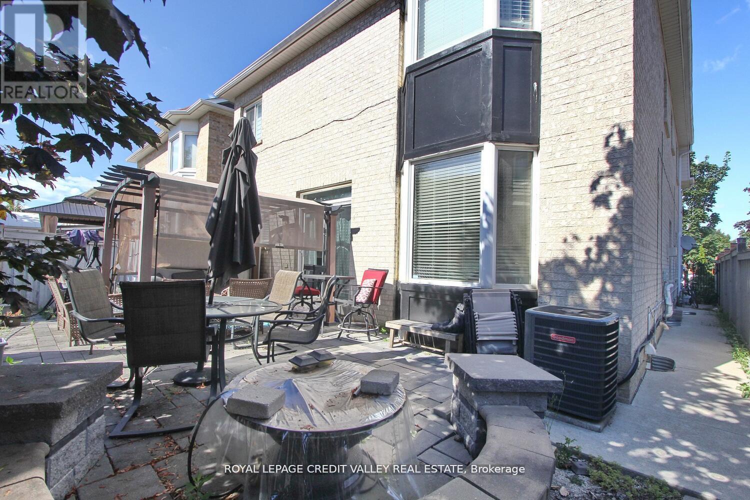 12 Helman Road, Brampton, Ontario  L6R 0R6 - Photo 49 - W12597512