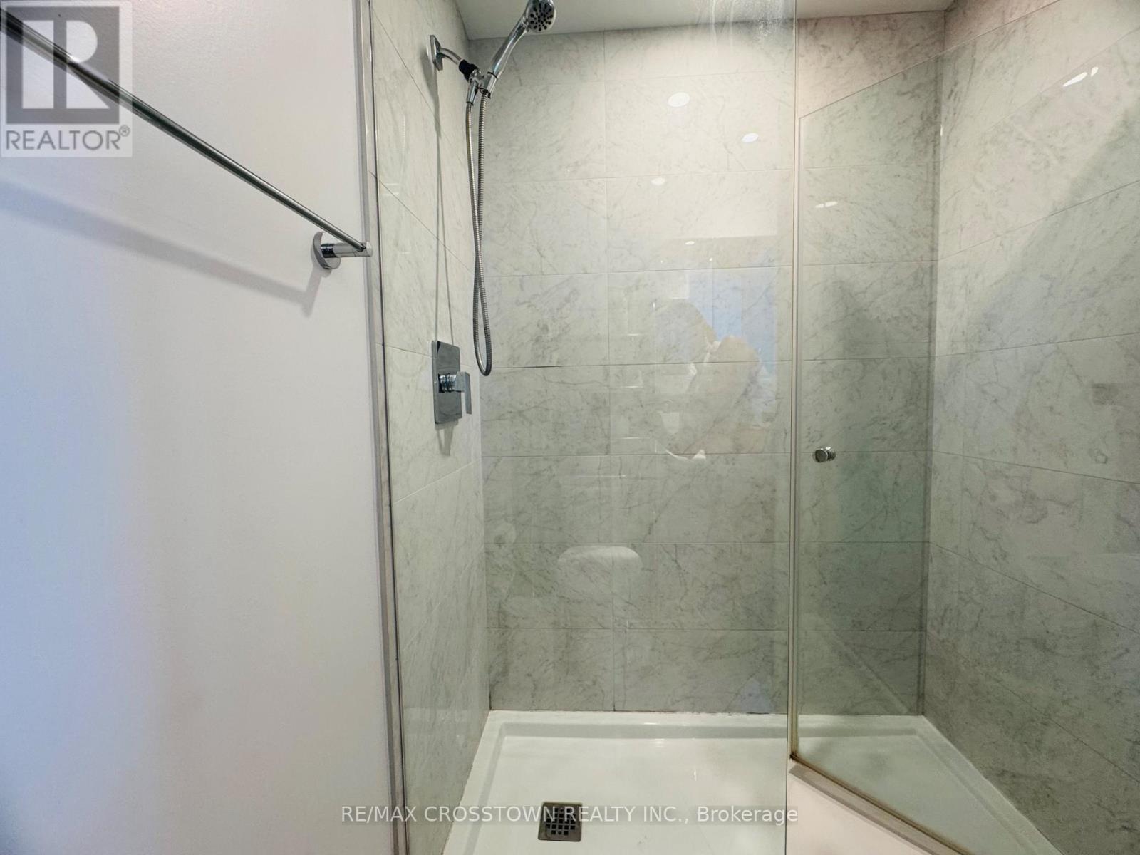 1207 - 1926 Lake Shore Drive W, Toronto, Ontario  M6S 1A1 - Photo 8 - W12597516