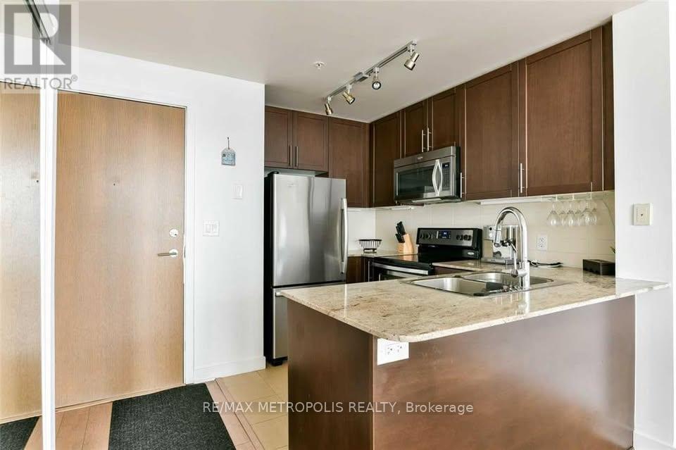 1004 - 3985 Grand Park Drive, Mississauga, Ontario  L5B 0H8 - Photo 3 - W12597536