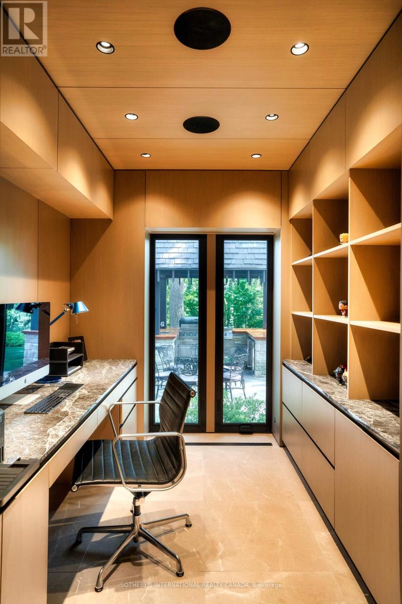 57 Baby Point Crescent, Toronto, Ontario  M6S 2B7 - Photo 10 - W12597576