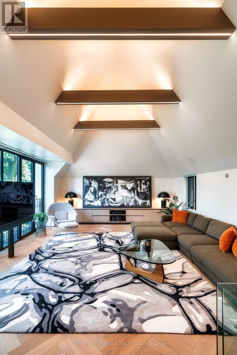 57 Baby Point Crescent, Toronto, Ontario  M6S 2B7 - Photo 17 - W12597576