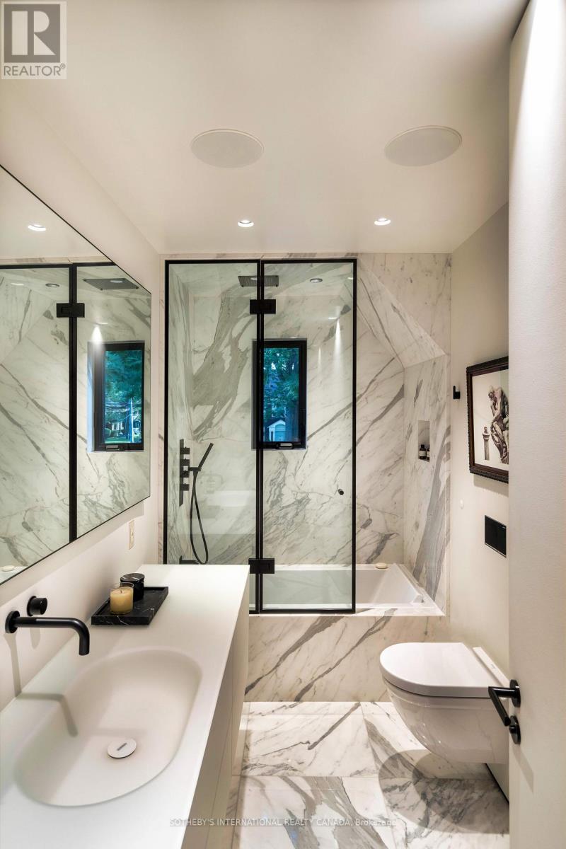 57 Baby Point Crescent, Toronto, Ontario  M6S 2B7 - Photo 22 - W12597576