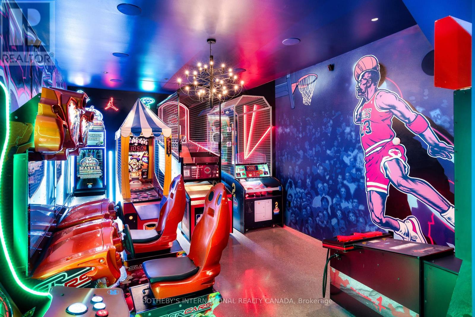 57 Baby Point Crescent, Toronto, Ontario  M6S 2B7 - Photo 24 - W12597576