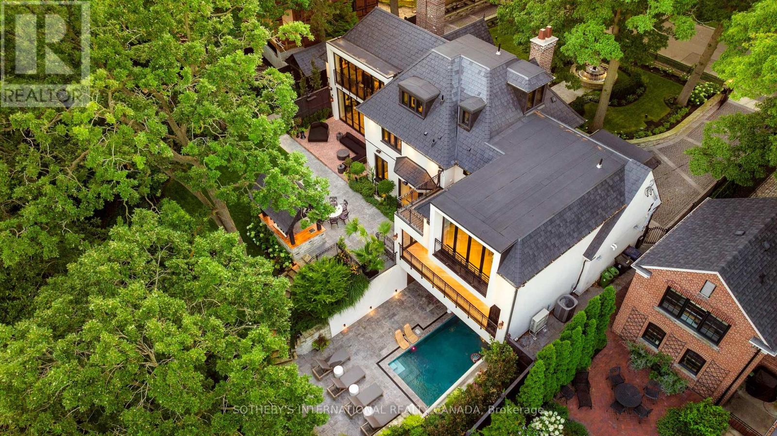 57 Baby Point Crescent, Toronto, Ontario  M6S 2B7 - Photo 35 - W12597576