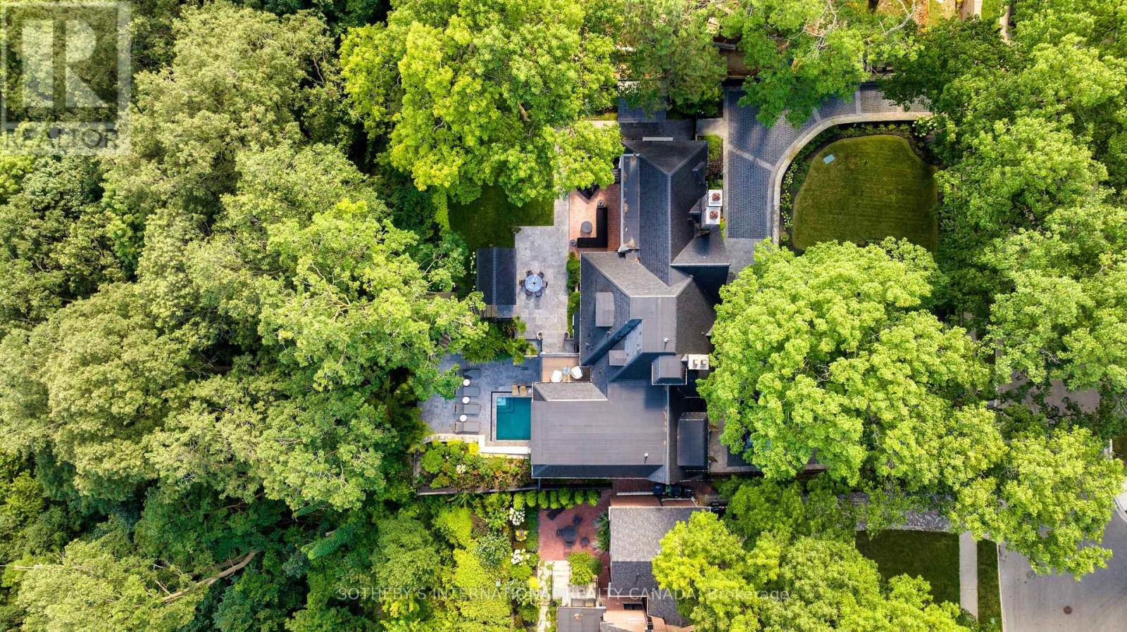 57 Baby Point Crescent, Toronto, Ontario  M6S 2B7 - Photo 37 - W12597576