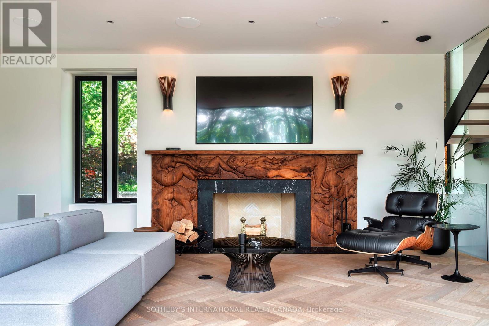 57 Baby Point Crescent, Toronto, Ontario  M6S 2B7 - Photo 6 - W12597576