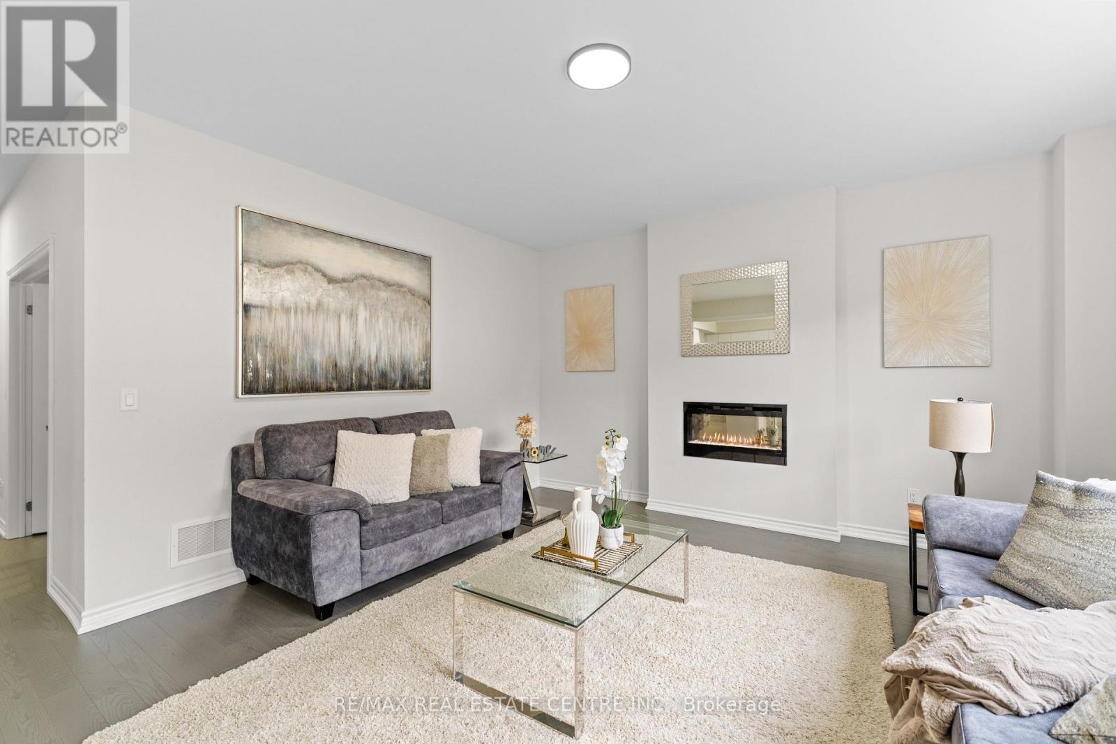 8 Vincena Road, Caledon, Ontario  L7C 4M5 - Photo 15 - W12597578