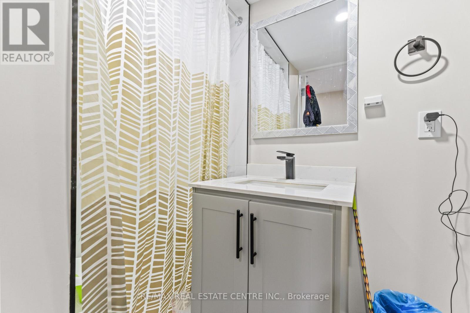 8 Vincena Road, Caledon, Ontario  L7C 4M5 - Photo 35 - W12597578