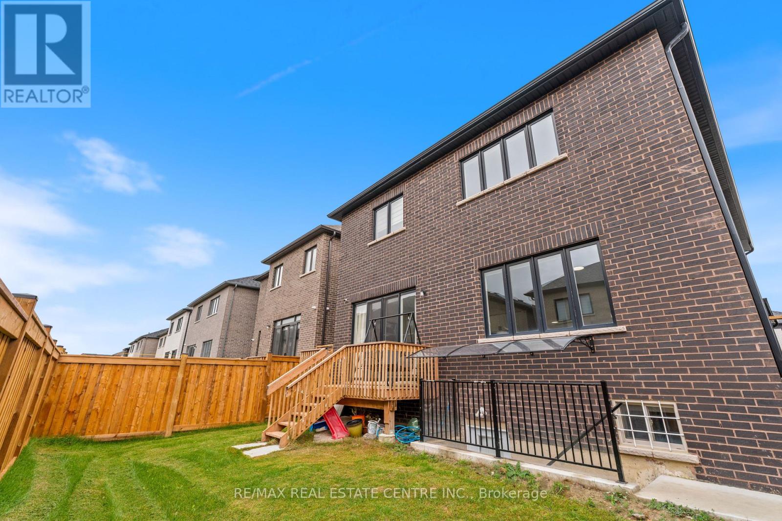 8 Vincena Road, Caledon, Ontario  L7C 4M5 - Photo 36 - W12597578