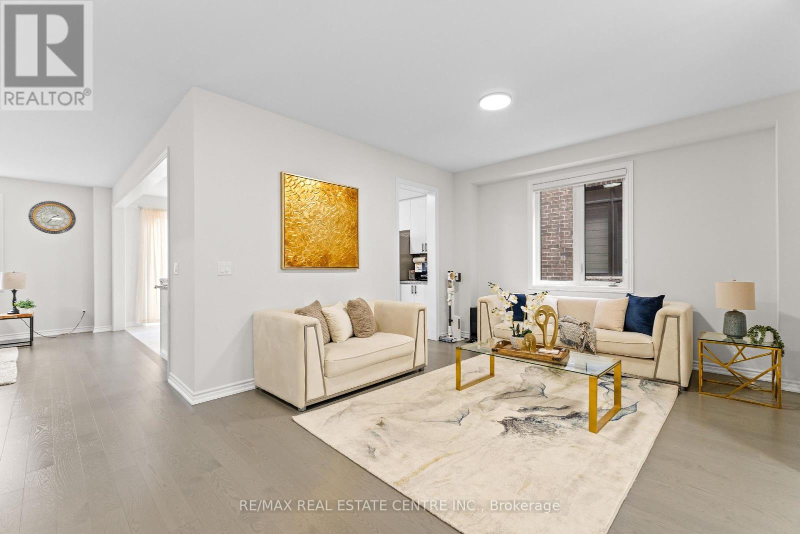 8 Vincena Road, Caledon, Ontario  L7C 4M5 - Photo 8 - W12597578