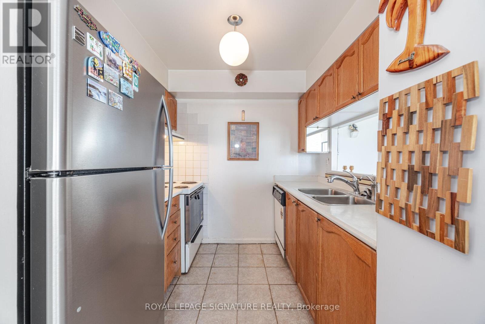 804 - 3 Hickory Tree Road, Toronto, Ontario  M9N 3W5 - Photo 10 - W12597580