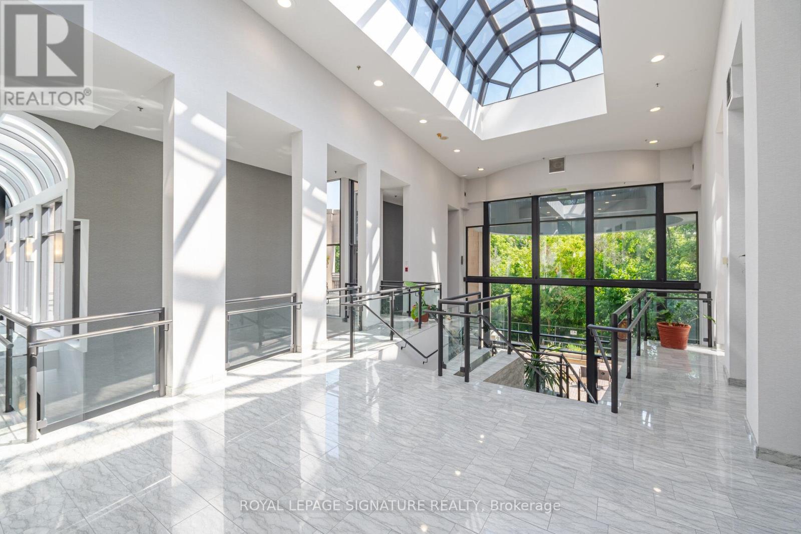 804 - 3 Hickory Tree Road, Toronto, Ontario  M9N 3W5 - Photo 4 - W12597580