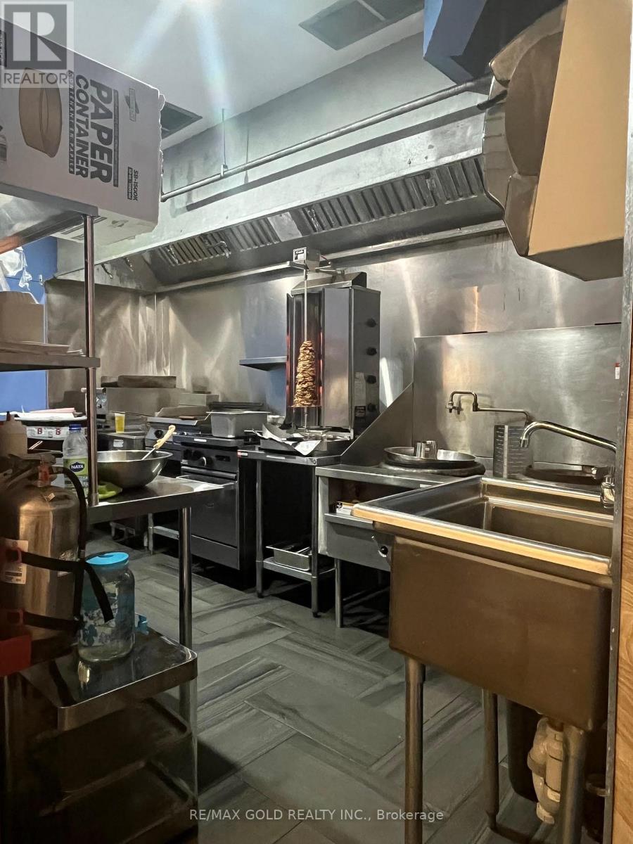 19 - 1151 Dundas Street W, Mississauga, Ontario  L5C 1C6 - Photo 13 - W12455594