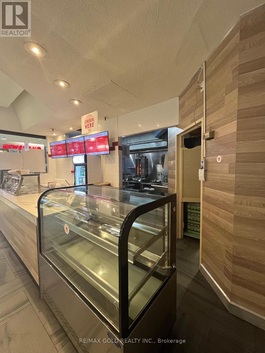 19 - 1151 Dundas Street W, Mississauga, Ontario  L5C 1C6 - Photo 9 - W12455594