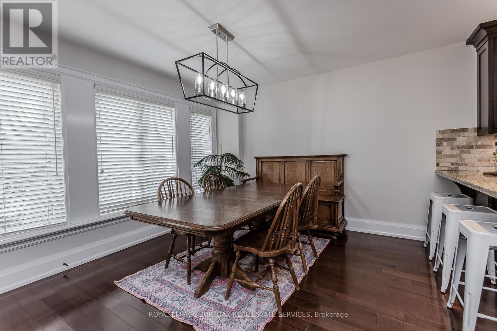 694 Cedar Avenue, Burlington, Ontario  L7T 2R7 - Photo 22 - W12427262