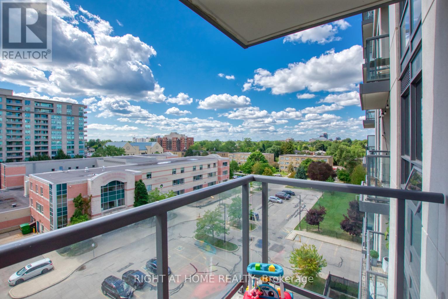 827 - 35 Saranac Boulevard, Toronto (Englemount-Lawrence), Ontario  M6A 2G4 - Photo 22 - C12482865