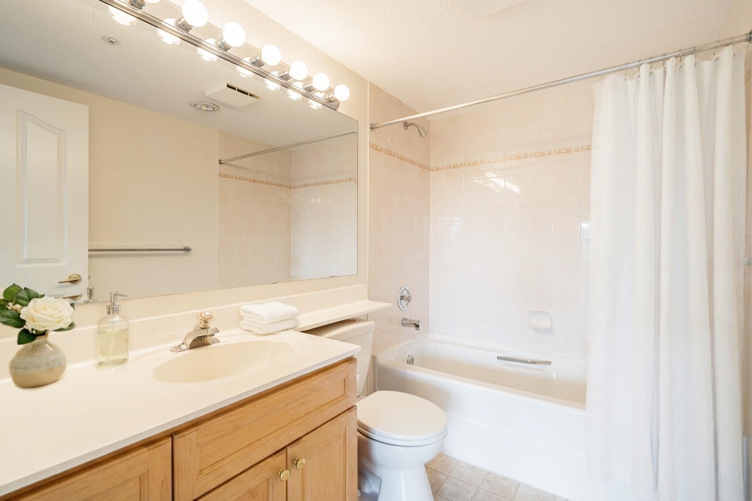 402 3190 Gladwin Road, Abbotsford, British Columbia  V2T 5T2 - Photo 18 - R3071795