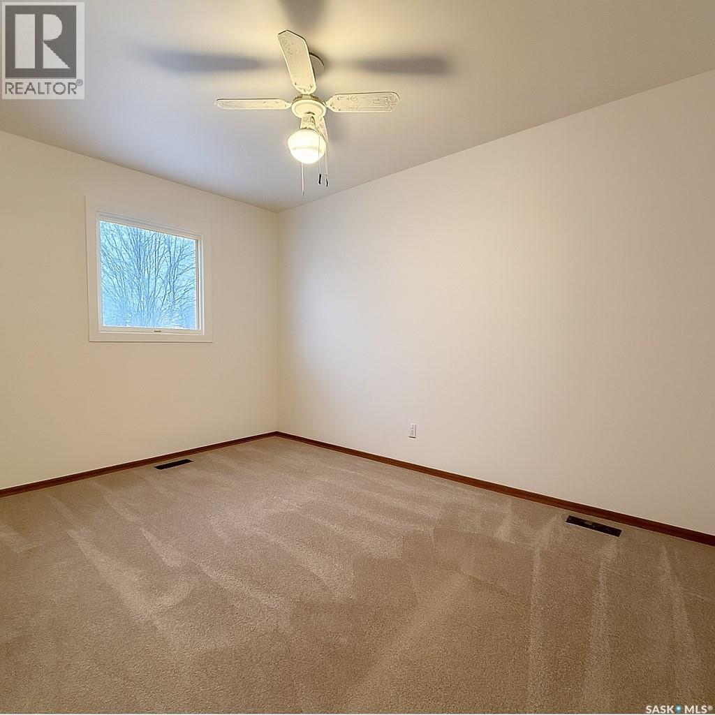 893 22nd Street E, Prince Albert, Saskatchewan  S6V 1N9 - Photo 15 - SK025058