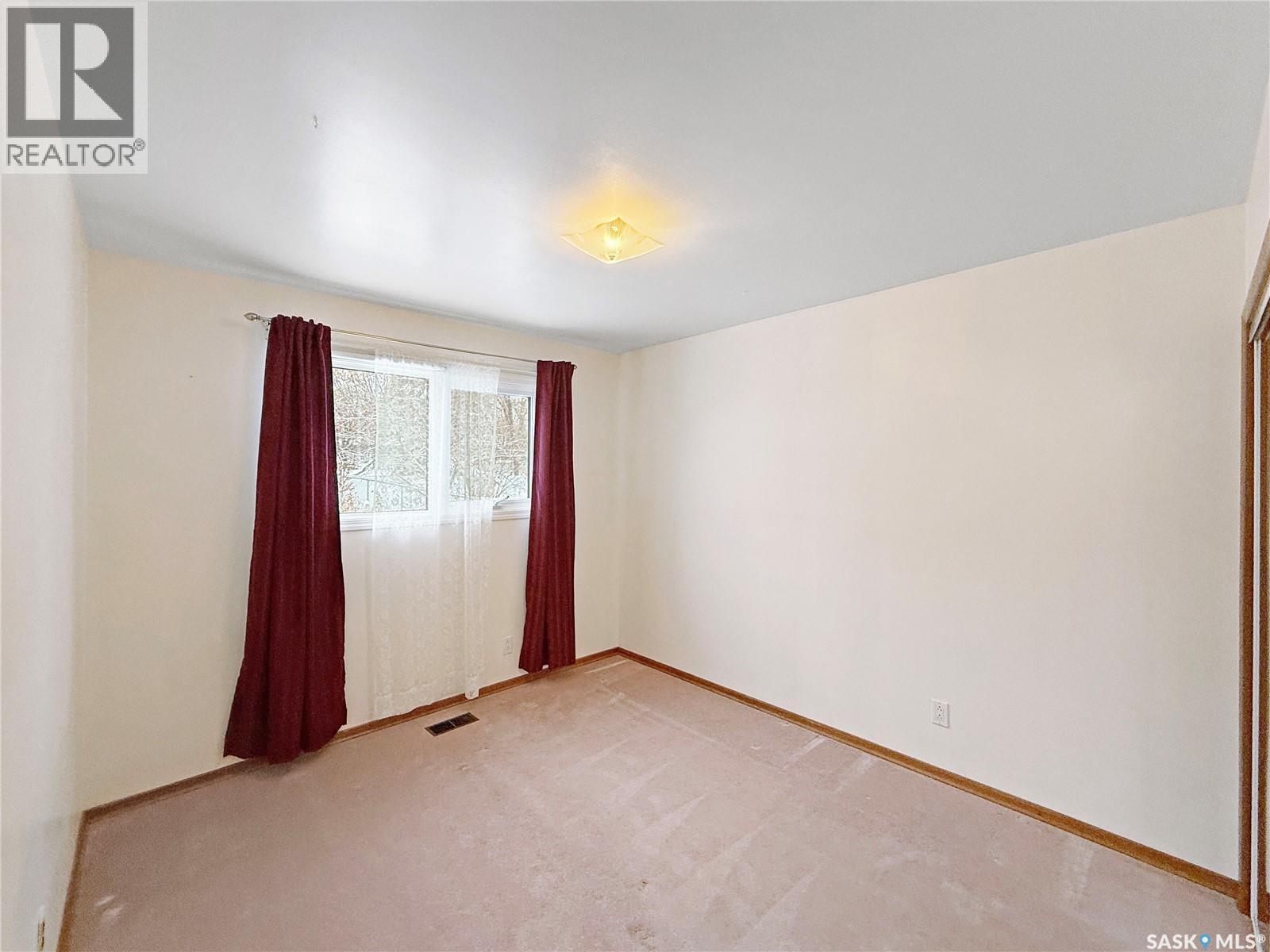 893 22nd Street E, Prince Albert, Saskatchewan  S6V 1N9 - Photo 17 - SK025058