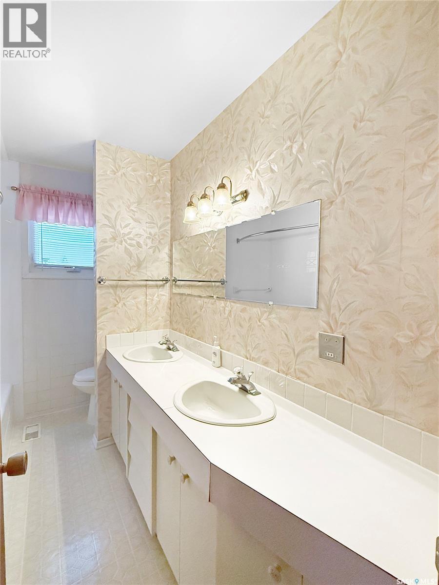 893 22nd Street E, Prince Albert, Saskatchewan  S6V 1N9 - Photo 18 - SK025058