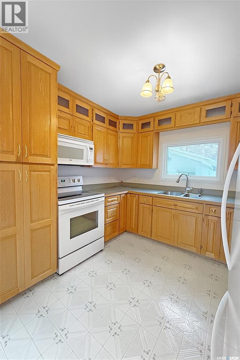 893 22nd Street E, Prince Albert, Saskatchewan  S6V 1N9 - Photo 5 - SK025058
